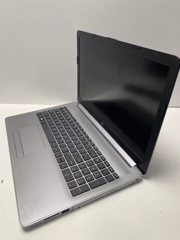 LAPTOP HP 255 AMD A6 4/256GB