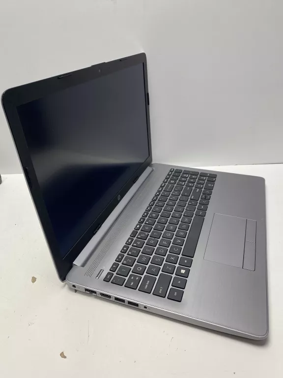 LAPTOP HP 255 AMD A6 4/256GB