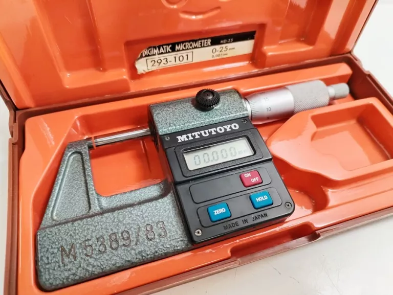 MIKROMETR MICROMETER MITUTOYO DIGIMATIC 0-25MM 0,001MM