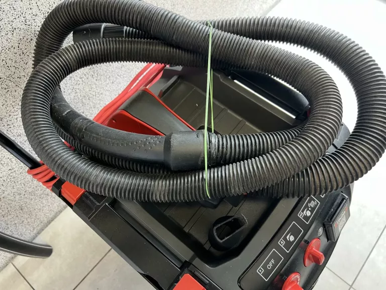 ODKURZACZ PRZEMYSŁOWY Z OTRZĄSACZEM STARMIX IPULSE L-1635 1600W