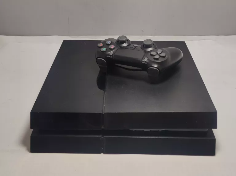 KONSOLA PS4 FAT 500GB + PAD