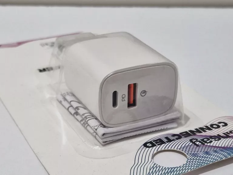 ŁADOWARKA SINSAY BIAŁA USB A WYSYŁANE LOSOWO