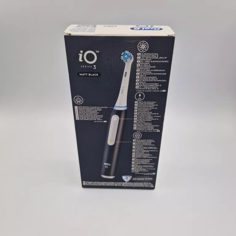 SZCZOTECZKA ELEKTRYCZNA ORAL B  IO SERIES 3