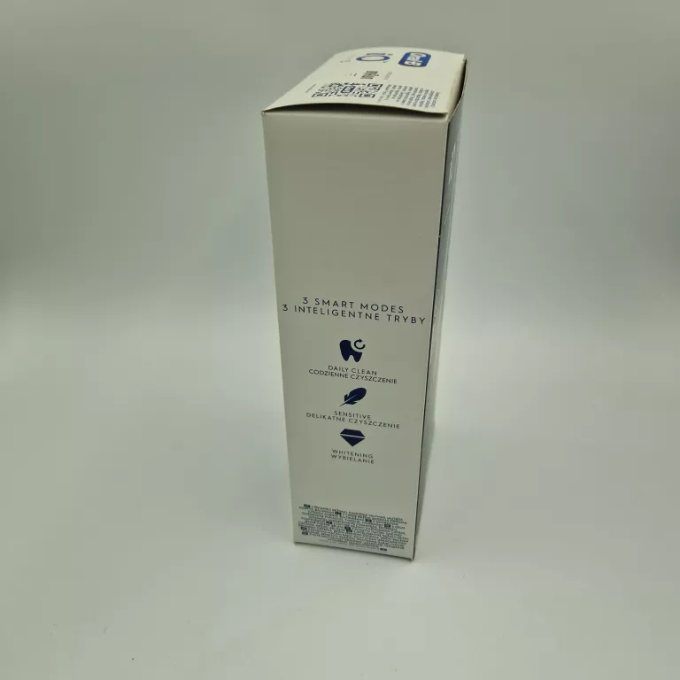 SZCZOTECZKA ELEKTRYCZNA ORAL B  IO SERIES 3