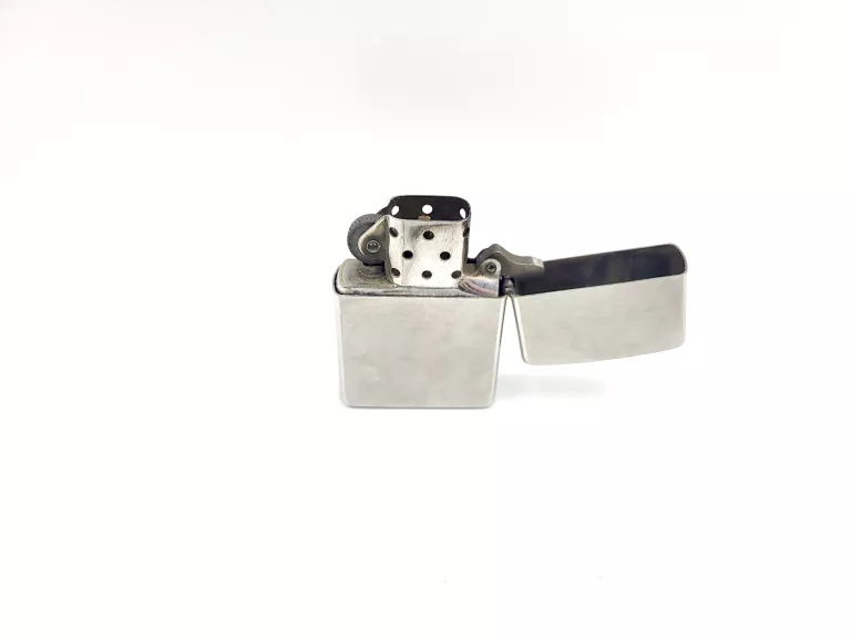 ZAPALNICZKA ZIPPO BRUSHED CHROME