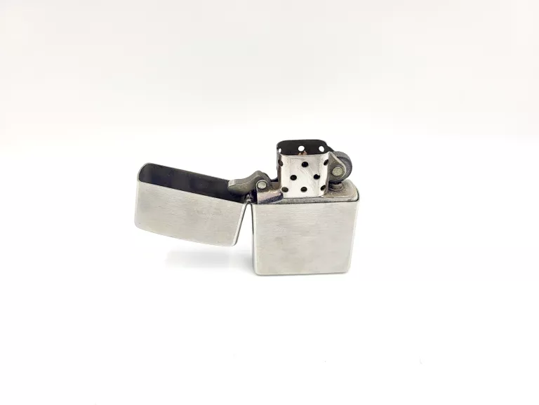 ZAPALNICZKA ZIPPO BRUSHED CHROME