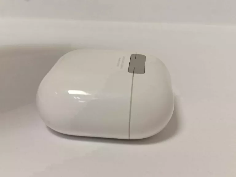 APPLE SŁUCHAWKI DOUSZNE AIRPODS 4