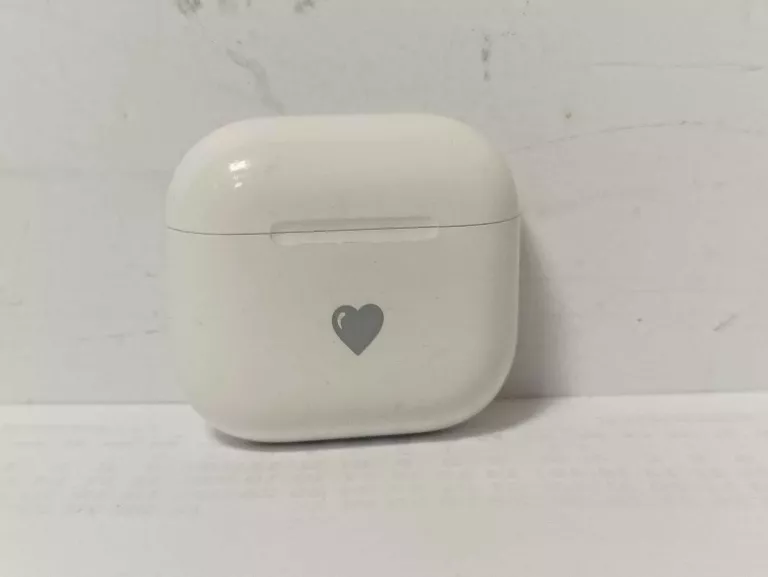 APPLE SŁUCHAWKI DOUSZNE AIRPODS 4