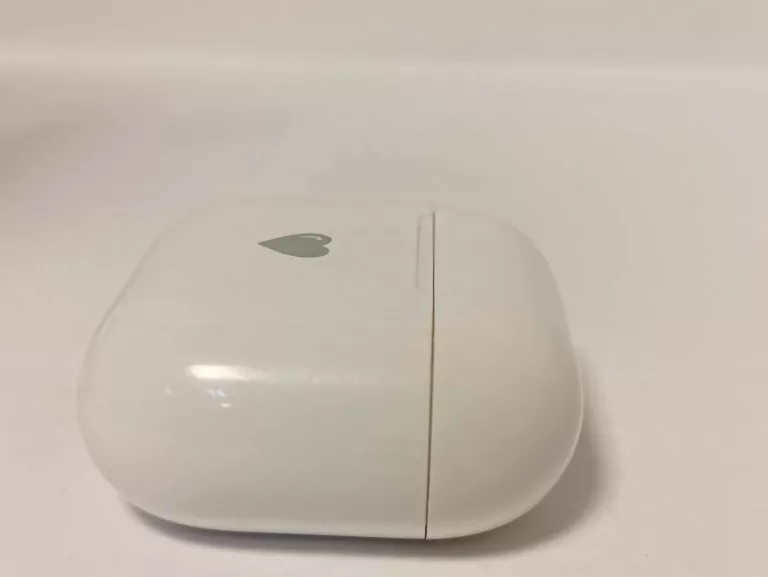 APPLE SŁUCHAWKI DOUSZNE AIRPODS 4