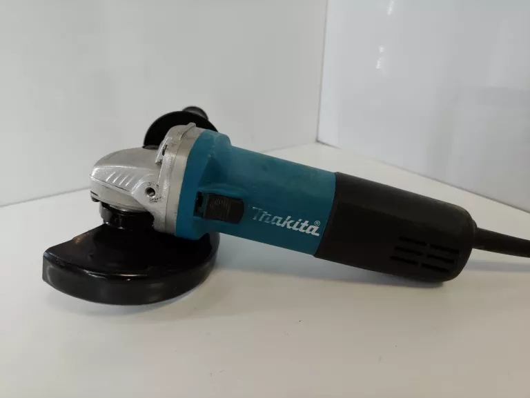 SZLIFIERKA KĄTOWA MAKITA 9558HNR 840W