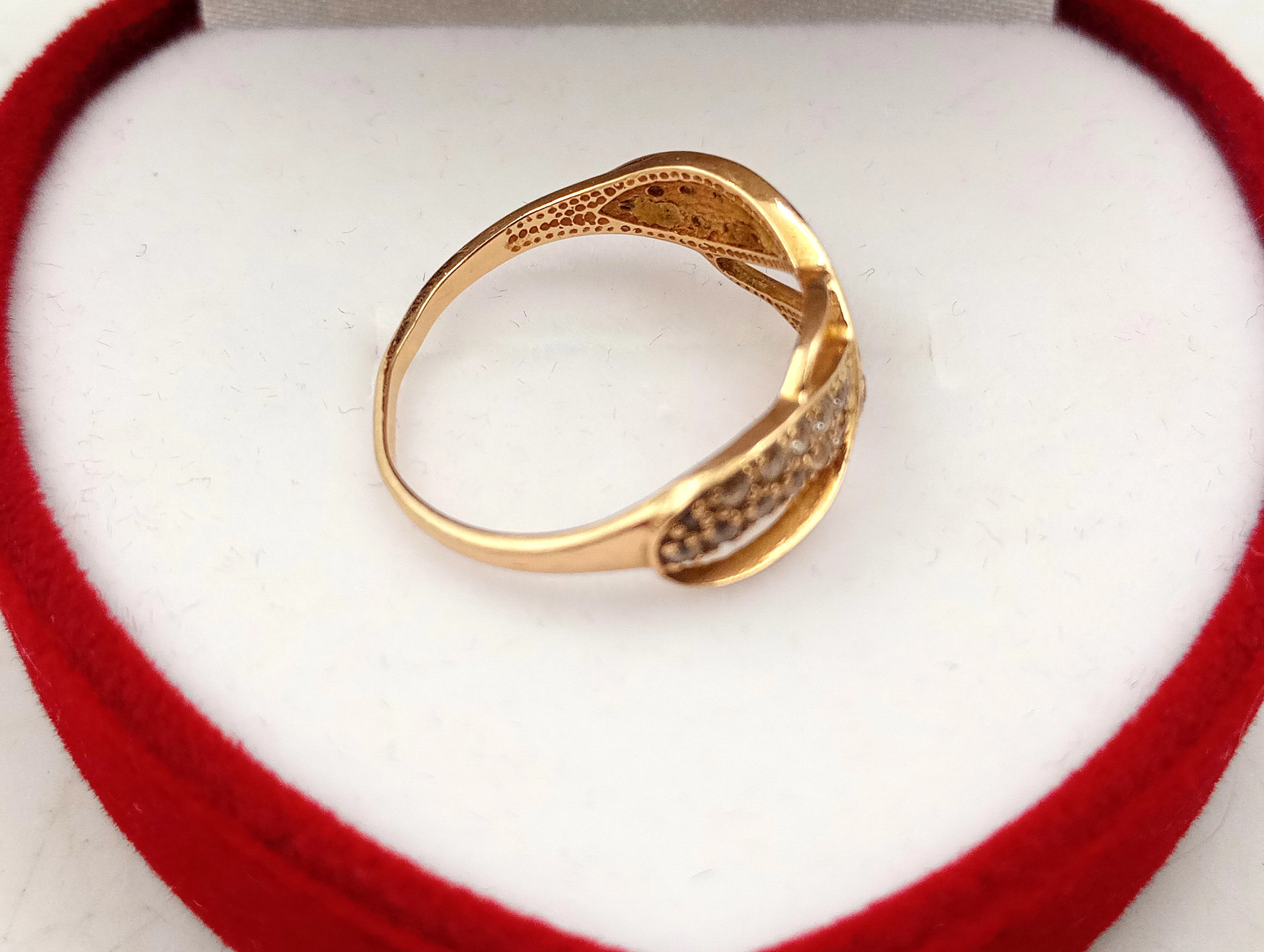 piekny-zloty-pierscionek-190g585-material-15835-2