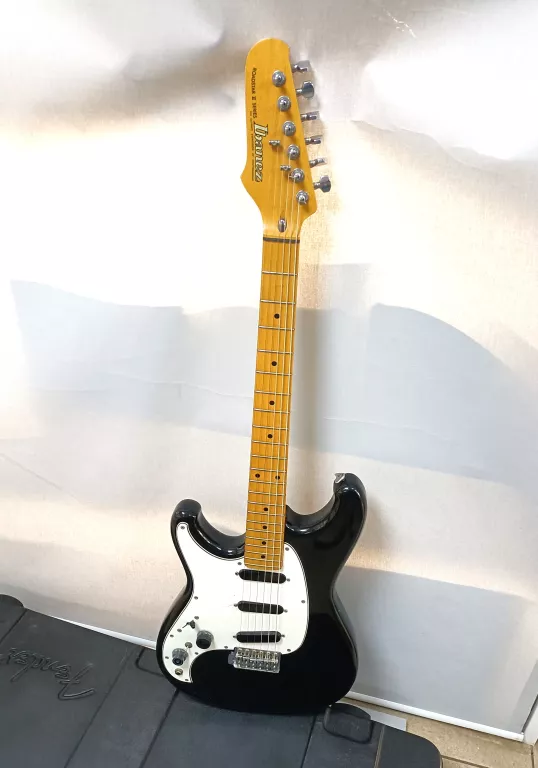 GITARA ELEKTRYCZNA IBANEZ ROADSTAR II SERIES + FUTERAL