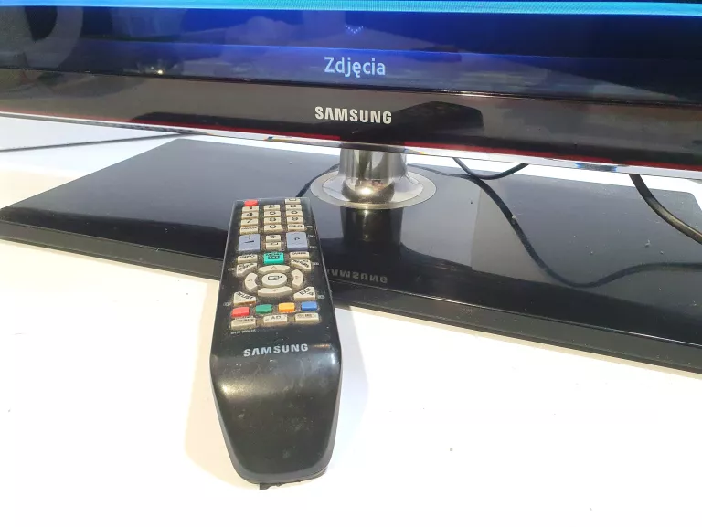 TELEWIZOR SAMSUNG UE32D5500