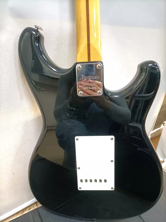GITARA ELEKTRYCZNA IBANEZ ROADSTAR II SERIES + FUTERAL