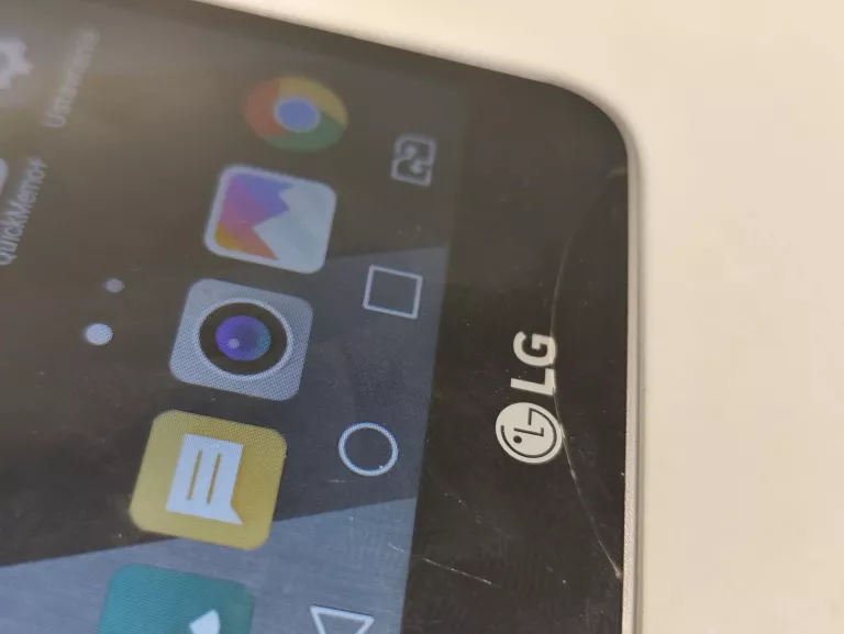 TELEFON LGK4 POBITY