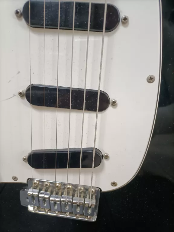 GITARA ELEKTRYCZNA IBANEZ ROADSTAR II SERIES + FUTERAL