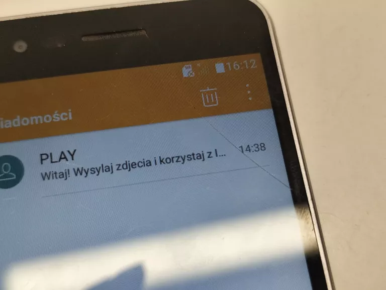 TELEFON LGK4 POBITY
