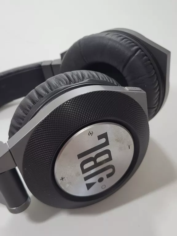 SŁUCHAWKI JBL E50 BT + PUDEŁKO