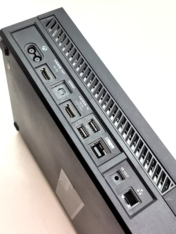 konsola-xbox-one-500gb-liczba-kontrolerow-w-zestawie-205994-225550