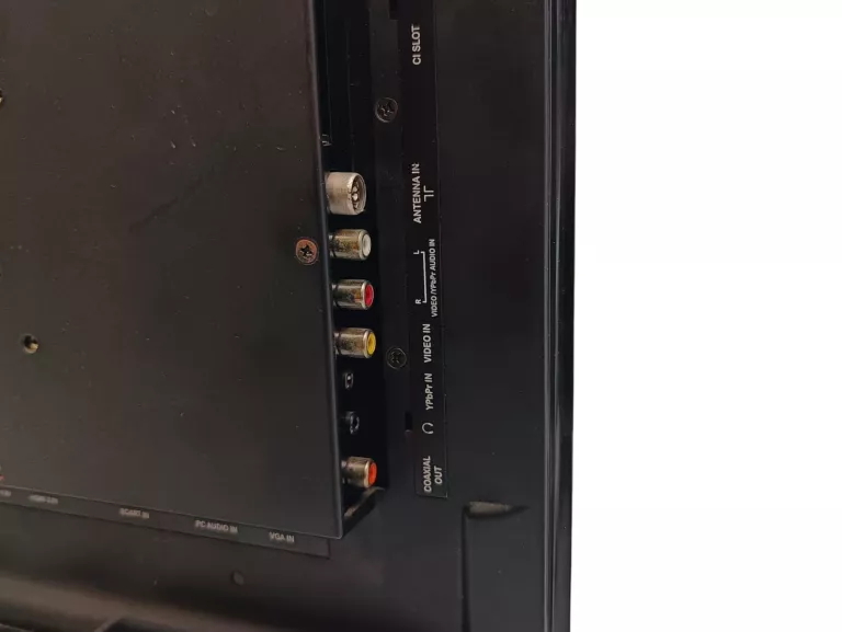 TELEWIZOR LAZER LEDDTV1526H
15,6'' 5,0V HDMI +PILOT