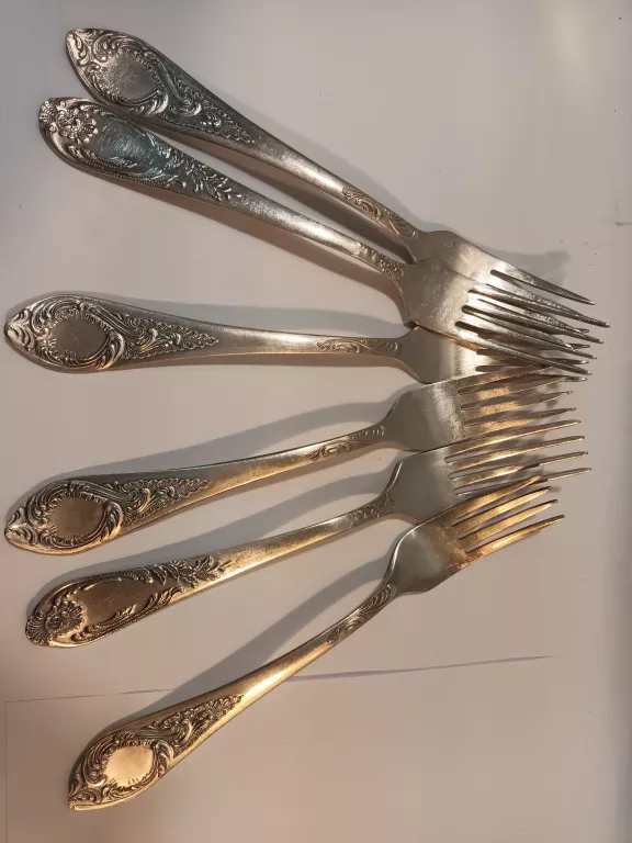 6 SREBRNYCH RADZIECKICH WIDELCY 328,51 G