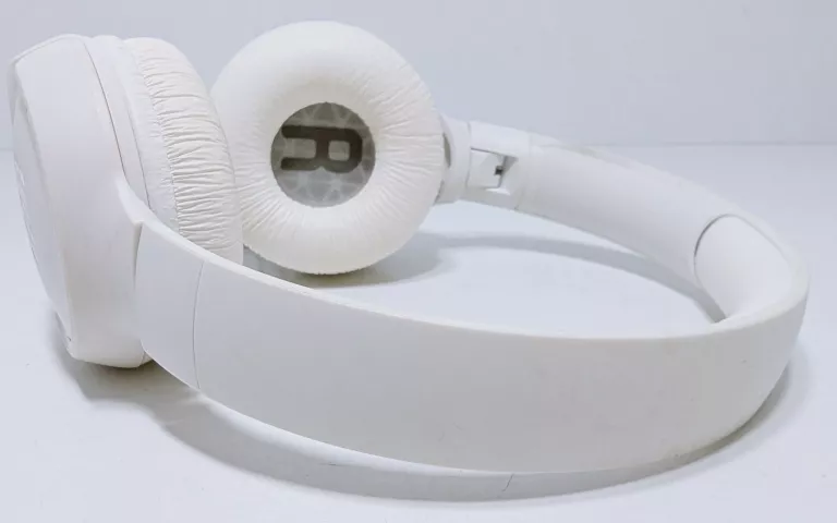 SŁUCHAWKI NAUSZNE PRZEWODOWE JBL TUNE 500
