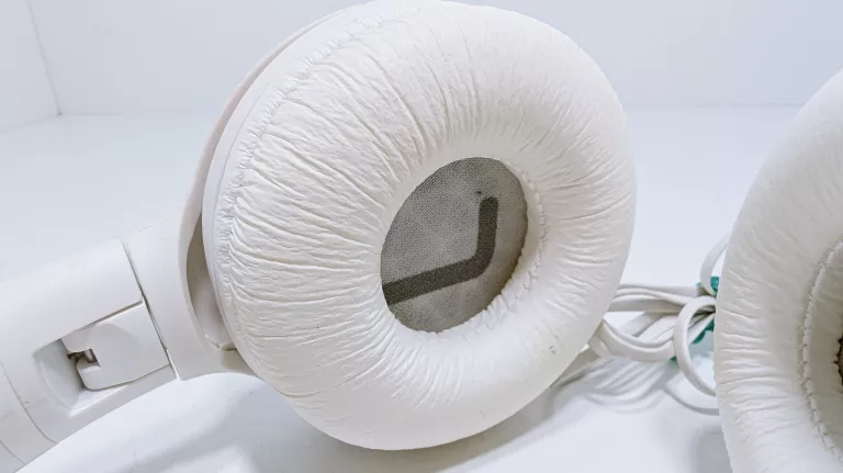 SŁUCHAWKI NAUSZNE PRZEWODOWE JBL TUNE 500