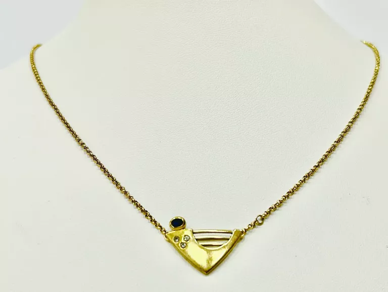 lancuszek-z-przywieszka-motyw-129129-246990