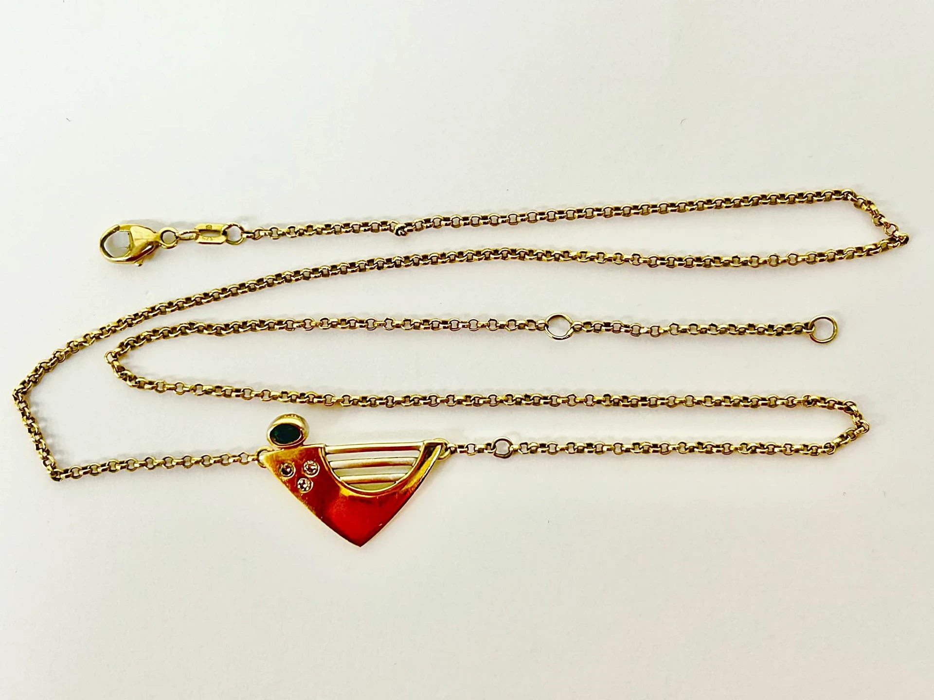 lancuszek-z-przywieszka-cechy-206618-1