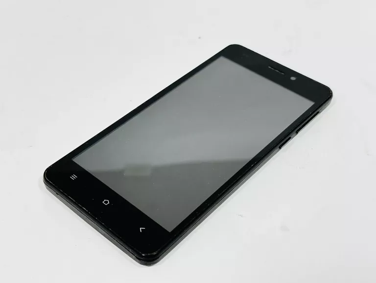 TELEFON LARK STRATUS 5 LTE 8GB