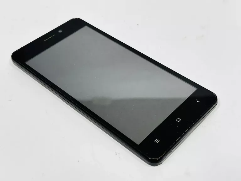TELEFON LARK STRATUS 5 LTE 8GB