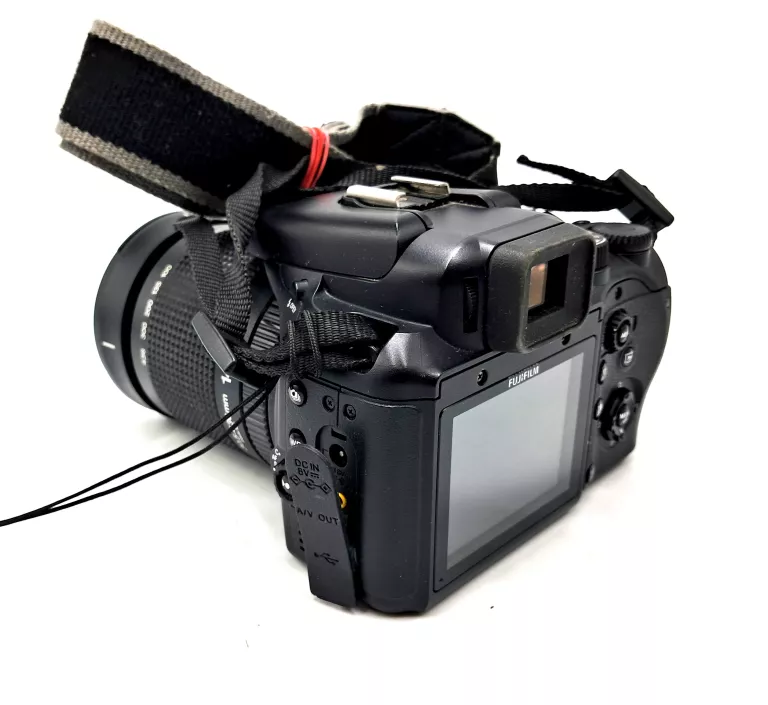 APARAT FUJIFILM FINEPIX S200 EXR