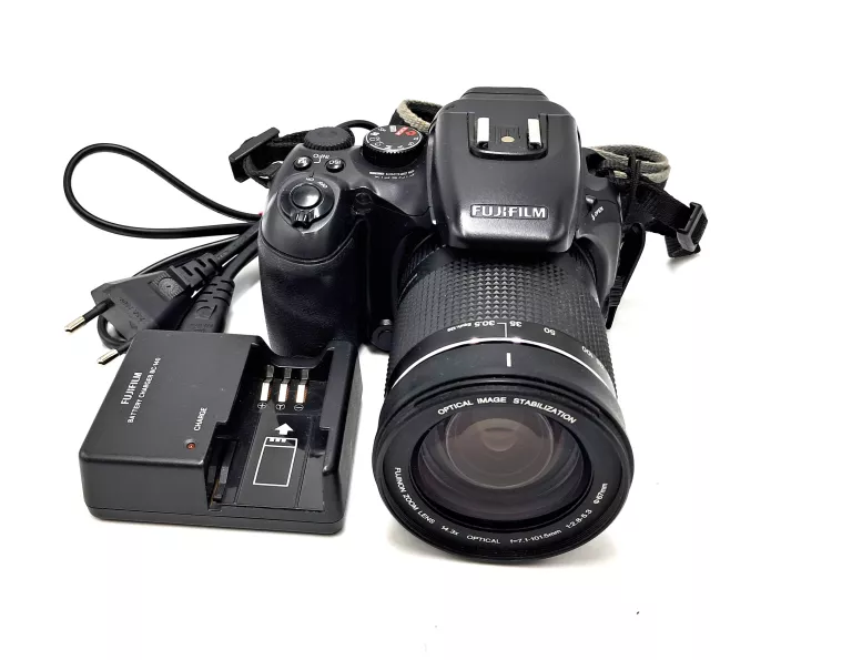 APARAT FUJIFILM FINEPIX S200 EXR