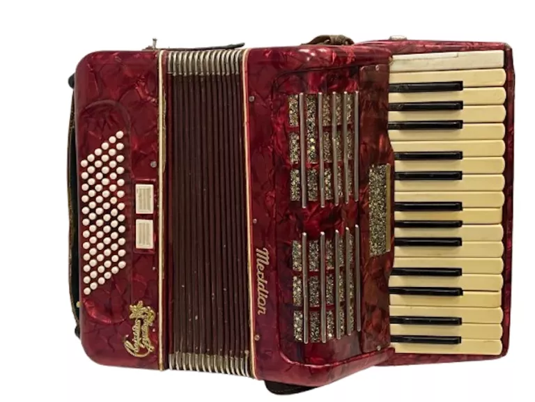 AKORDEON MERIDIAN 72  BASY