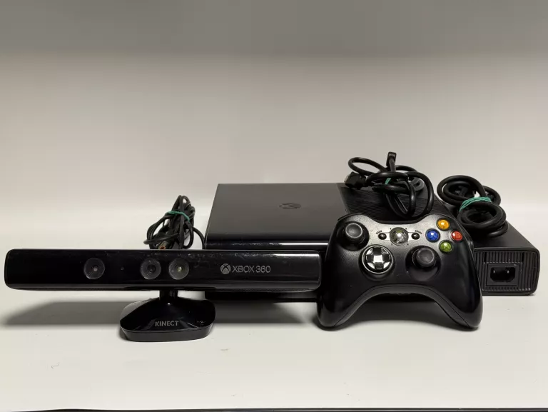 KONSOLA XBOX 360 PAD Z KINECTEM 20GB
