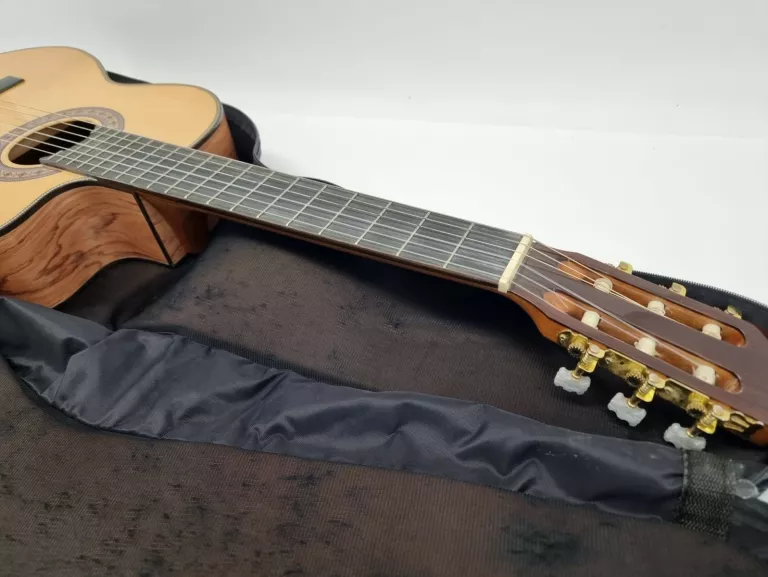 GITARA KLASYCZNA VALENCIA GV-966C