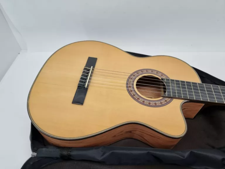 GITARA KLASYCZNA VALENCIA GV-966C