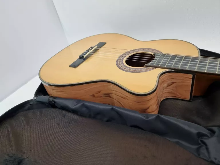 GITARA KLASYCZNA VALENCIA GV-966C