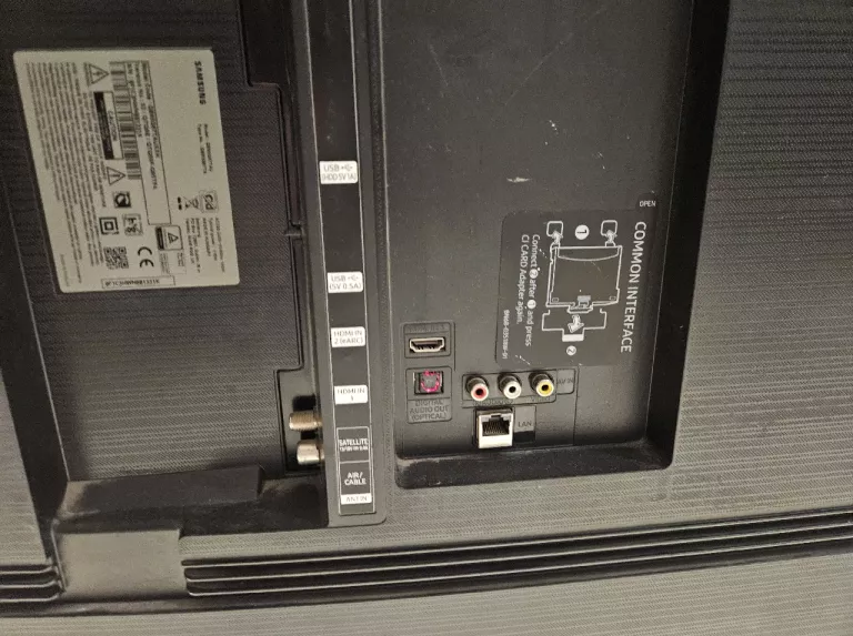 TELEWIZOR SAMSUNG QLED QE65Q67TAU 65" QLED 4K TIZEN