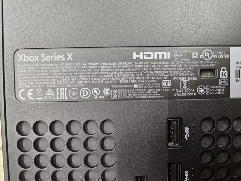 KONSOLA XBOX SERIES X 1TB