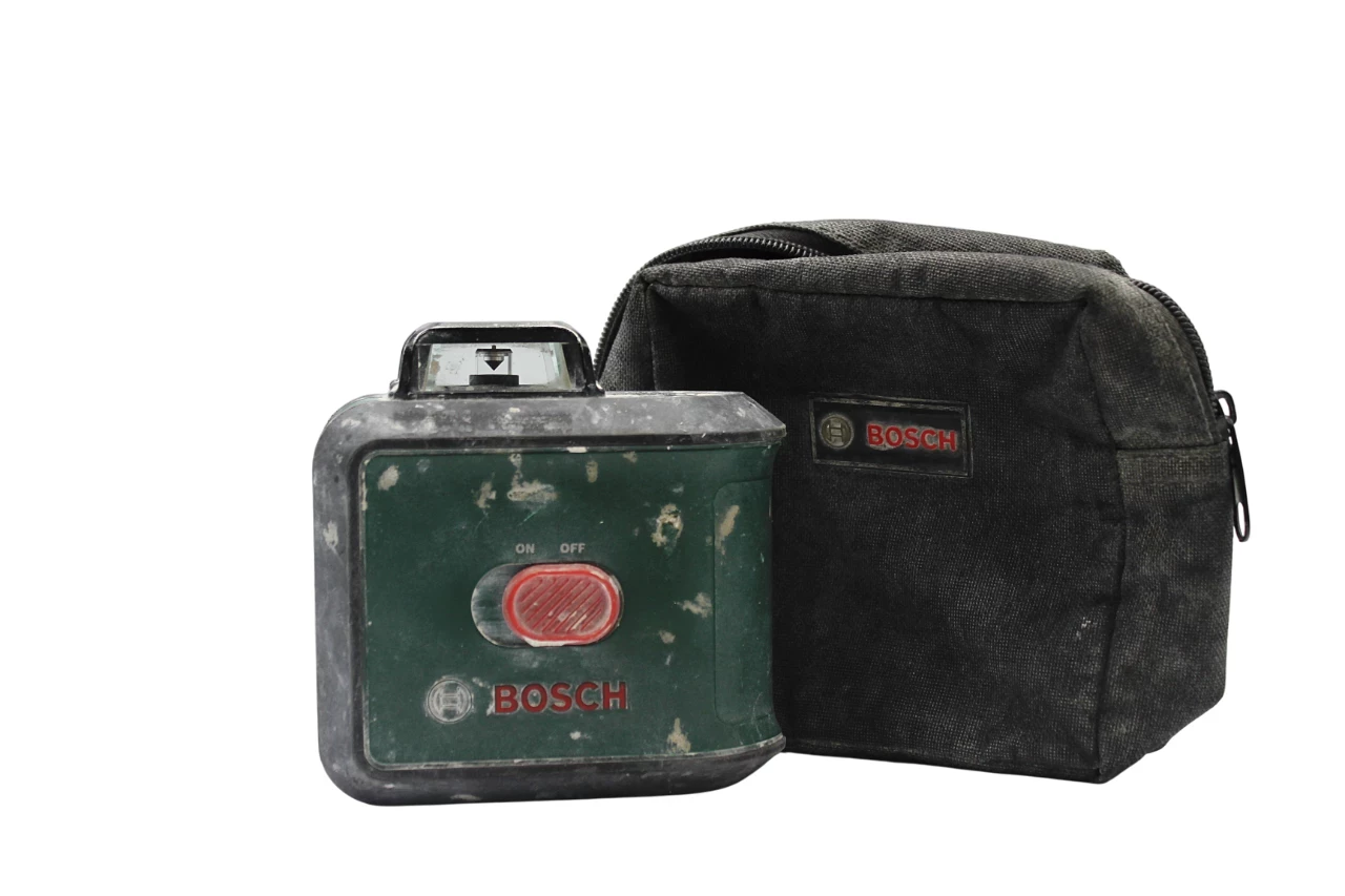 laser-krzyzowy-bosch-etui-solec-117-warszawa