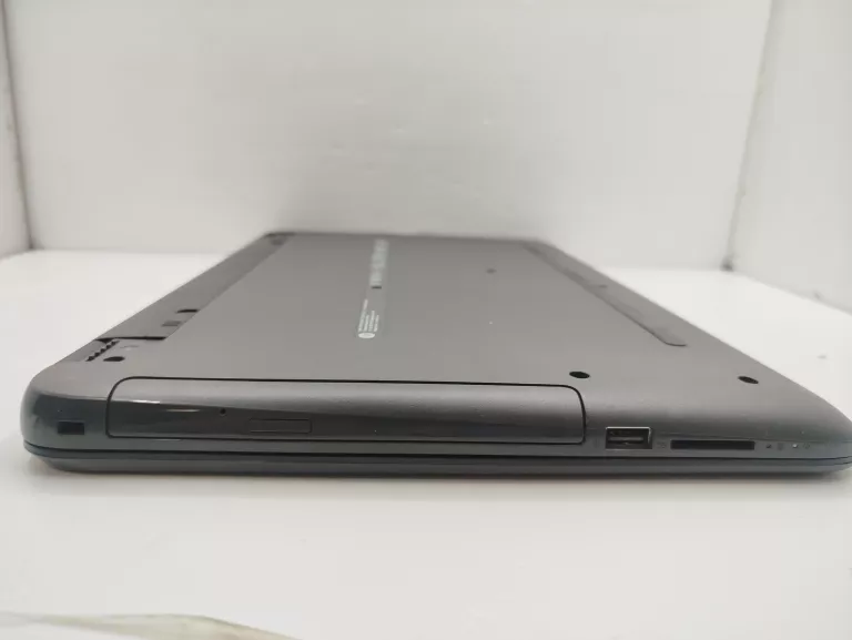 LAPTOP HP TPN-C126 / AMD A6-6310 / 4GB RAM /256GB