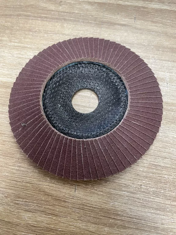 ŚCIERNICA LISTKOWA TALERZOWA 125 MM