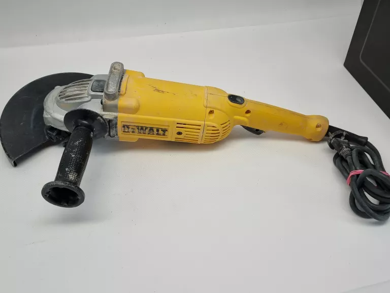 SZLIFIERKA KĄTOWA DEWALT DWE 490