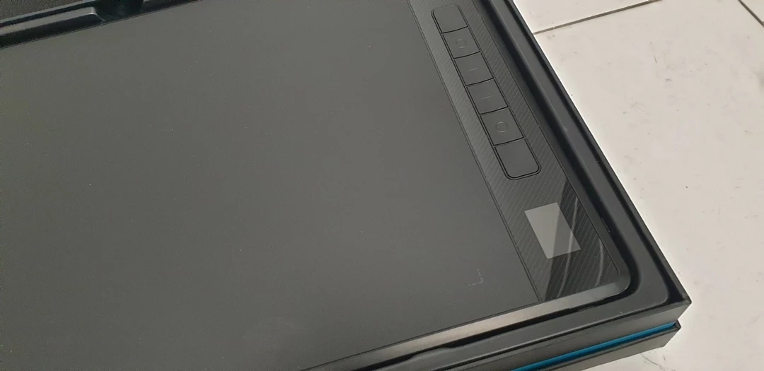 tablet-graficzny-inspiroy-gianopudelko-model-g930l