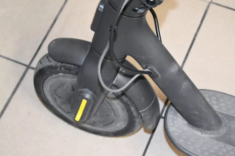 HULAJNOGA MI ELECTRIC SCOOTER ESSENTIAL