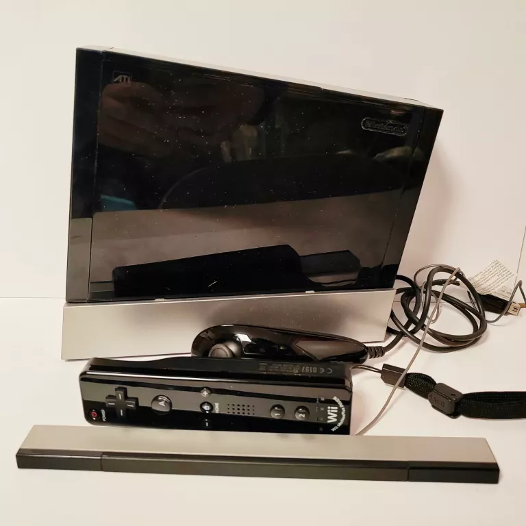 konsola-nintendo-wii-rvl-001-eur-czarna-model-43578854