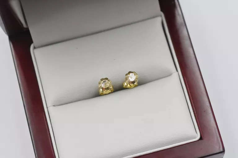 ZŁOTE KOLCZYKI Z CYRKONIAMI - 14K 585 - 0,64G SZTYFT