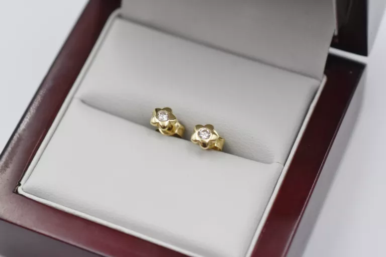ZŁOTE KOLCZYKI Z CYRKONIAMI - 14K 585 - 0,78G SZTYFT