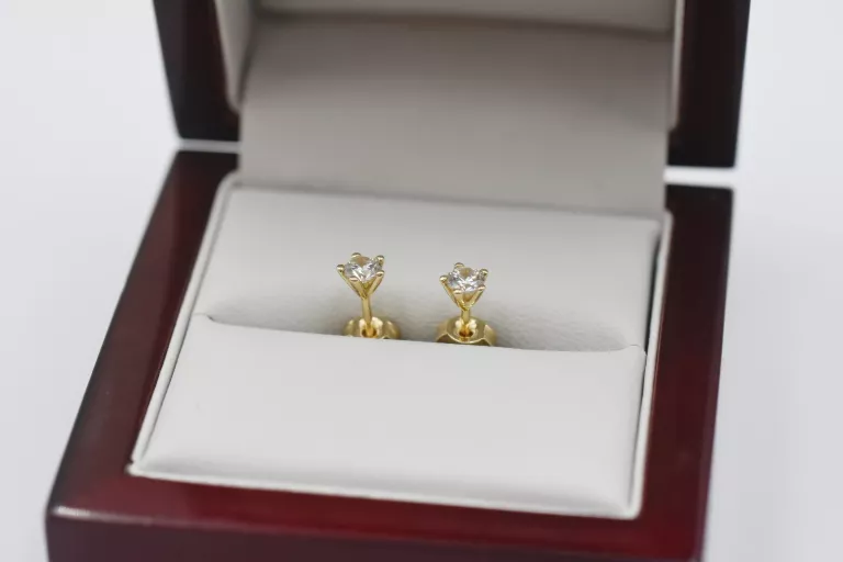 ZŁOTE KOLCZYKI Z CYRKONIAMI - 14K 585 - 0,93G SZTYFT